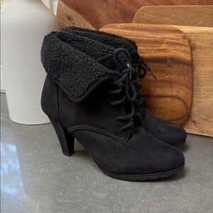 White Mt. Sydnie Boots Black